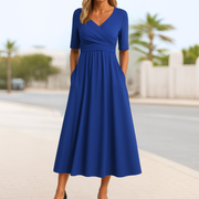 Monique™ | Kurzärmeliges gekreuztes Kleid