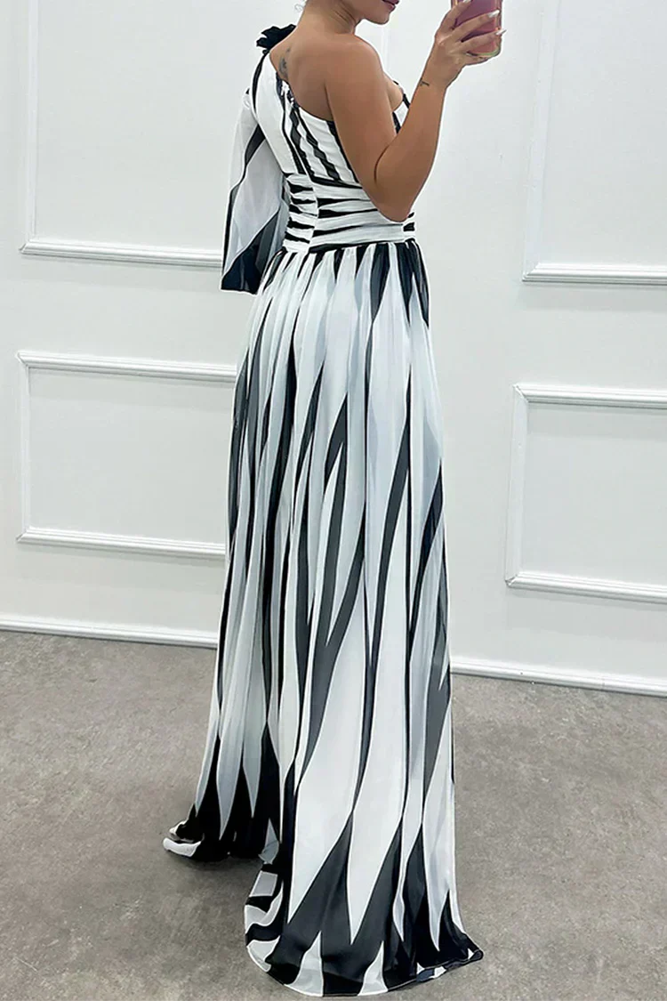 Shiloh | Elegantes gestreiftes Maxikleid mit einem Schulterträger