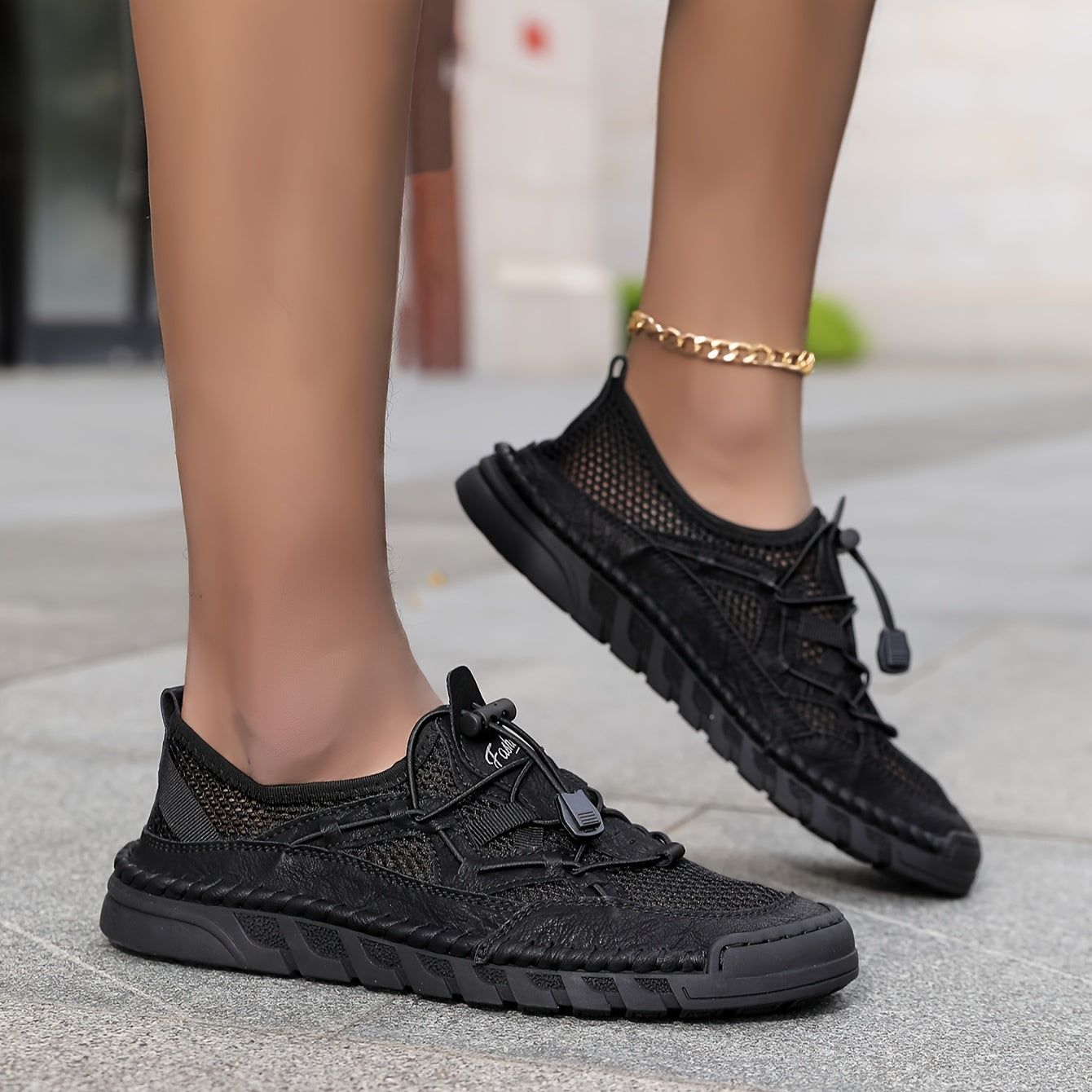 ELARA™ – Der atmungsaktive Komfortschuh