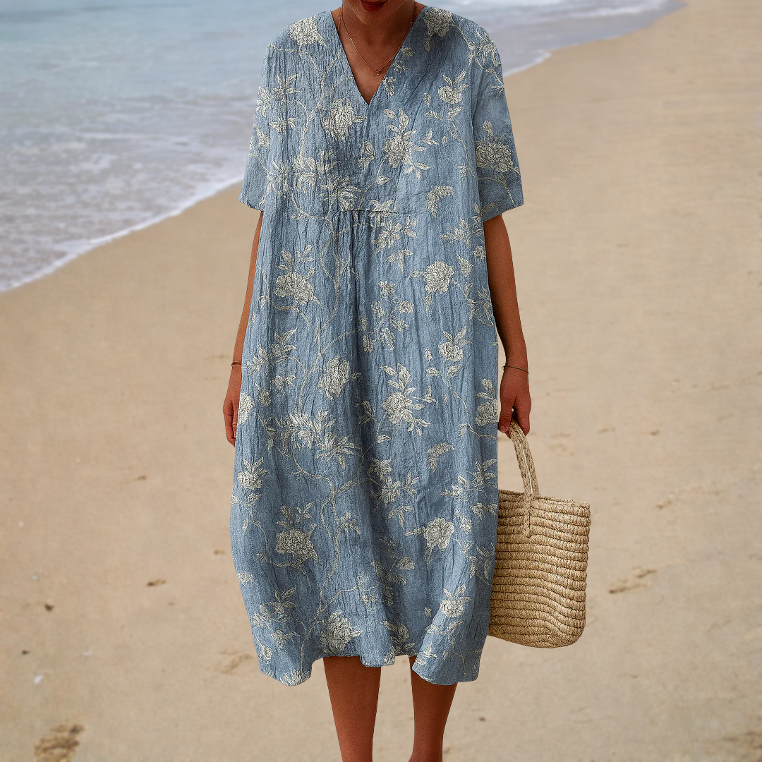 Bedrucktes schmeichelhaftes Sommerkleid