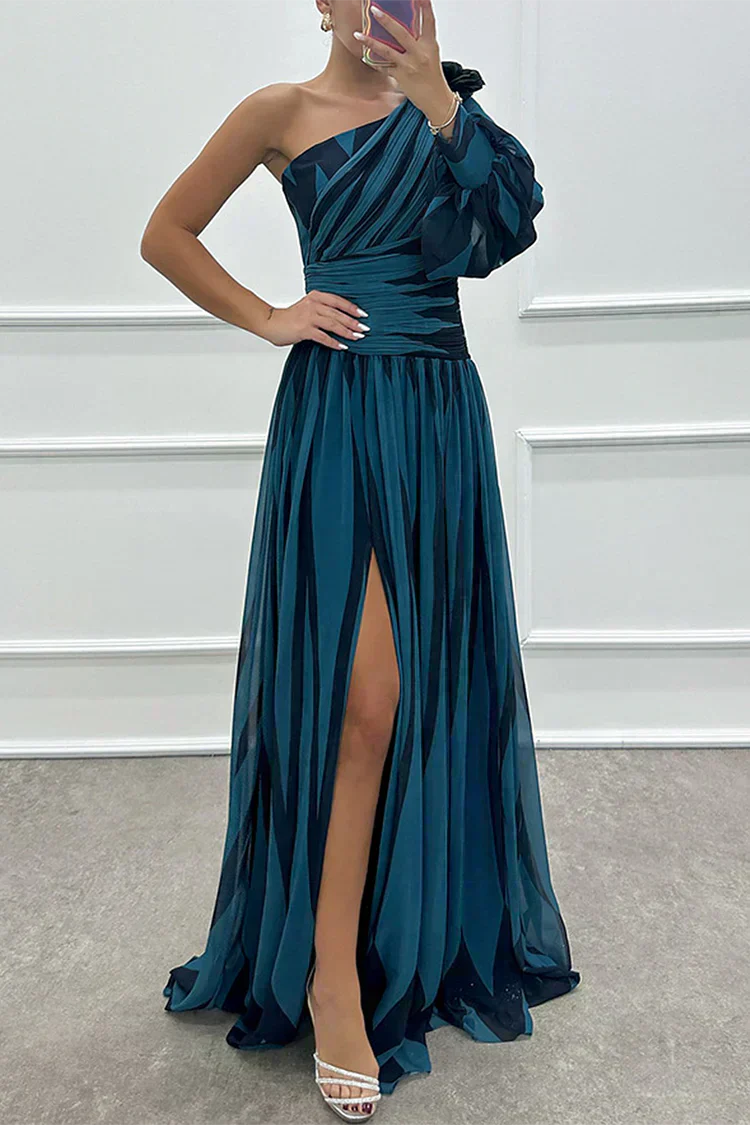 Shiloh | Elegantes gestreiftes Maxikleid mit einem Schulterträger