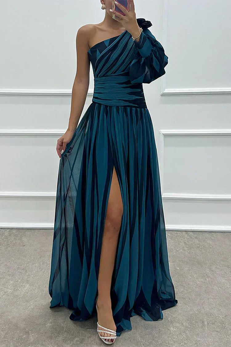 Shiloh | Elegantes gestreiftes Maxikleid mit einem Schulterträger