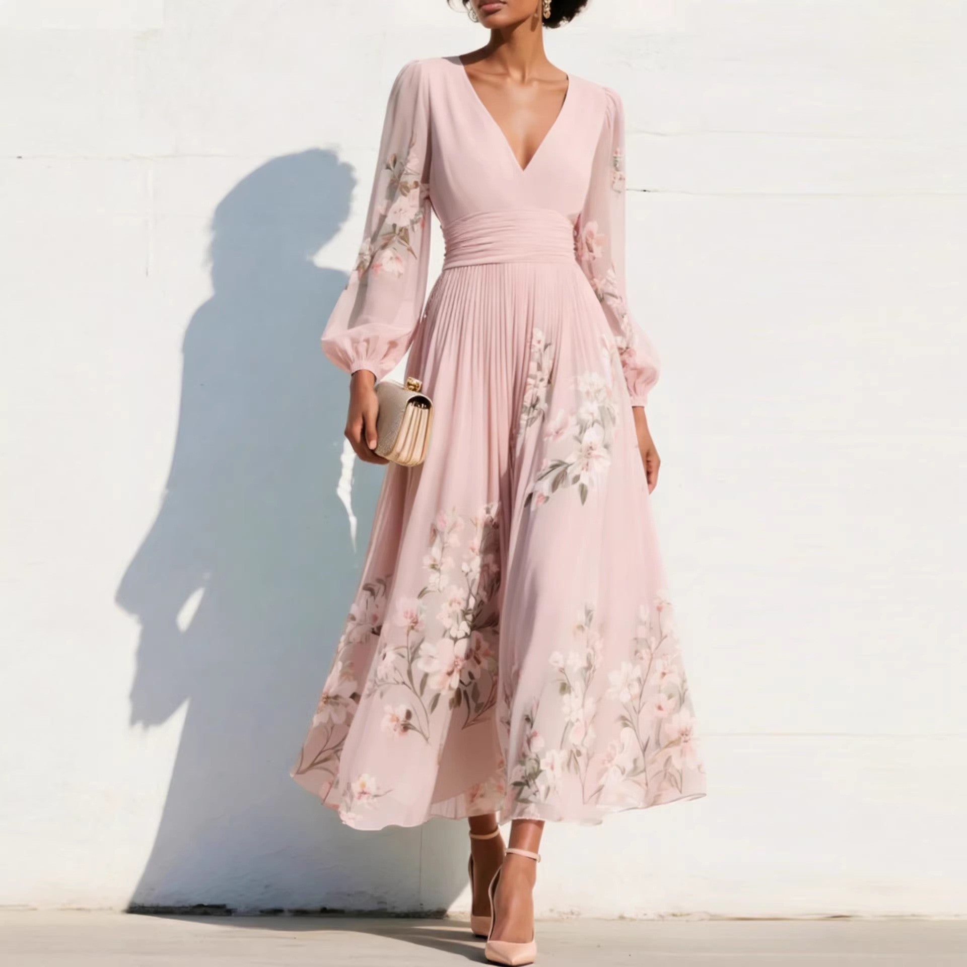 Mintgrünes, plissiertes Chiffon-Maxikleid mit Blumenmuster