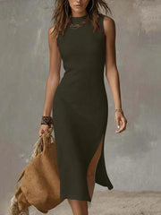 Elegantes, mittellanges Strickkleid mit hohem Schlitz