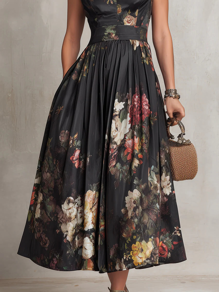 Schwarzes, plissiertes Midi-Seidenkleid mit Blumenmuster und hohem Kragen