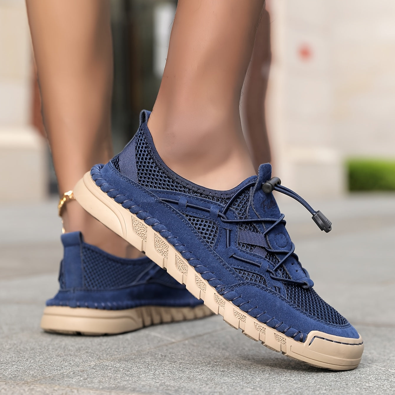 ELARA™ – Der atmungsaktive Komfortschuh