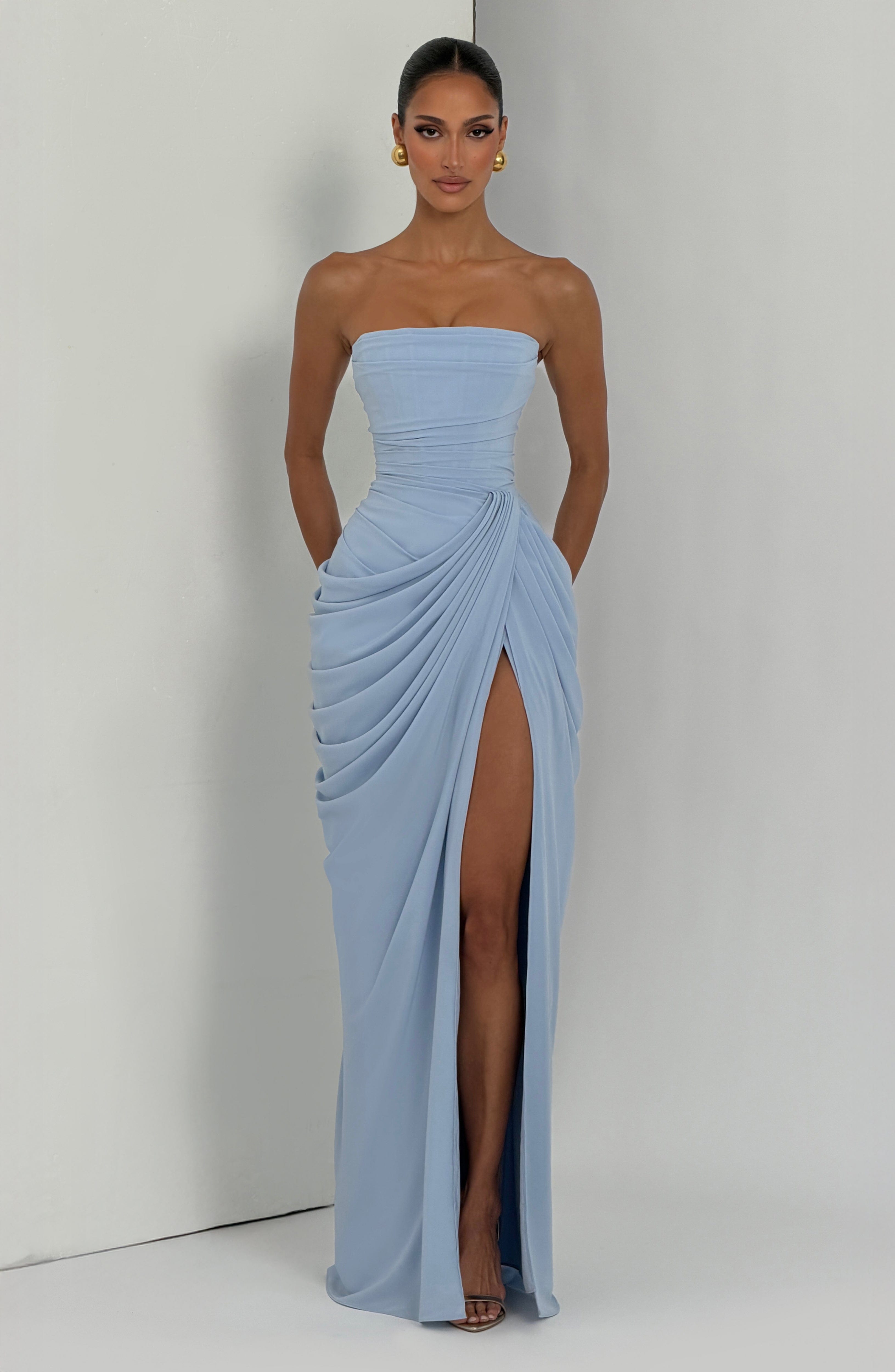 Lola™ Kleid | Skulpturale Eleganz, die Ihre Figur betont