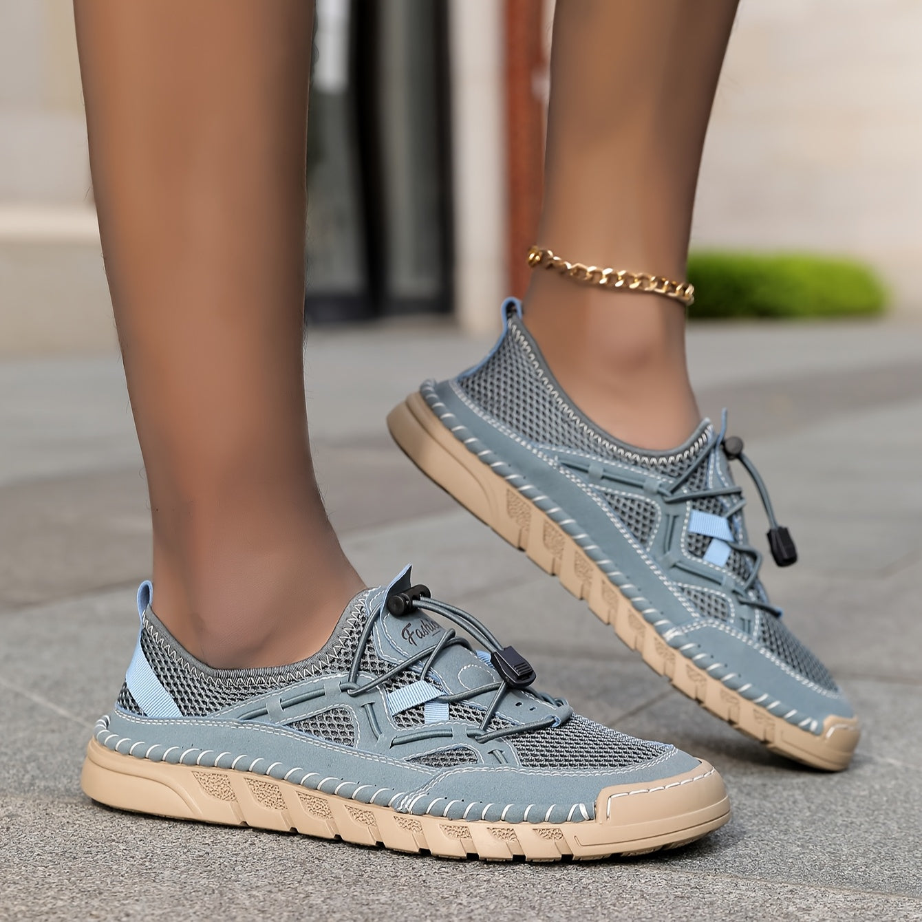 ELARA™ – Der atmungsaktive Komfortschuh