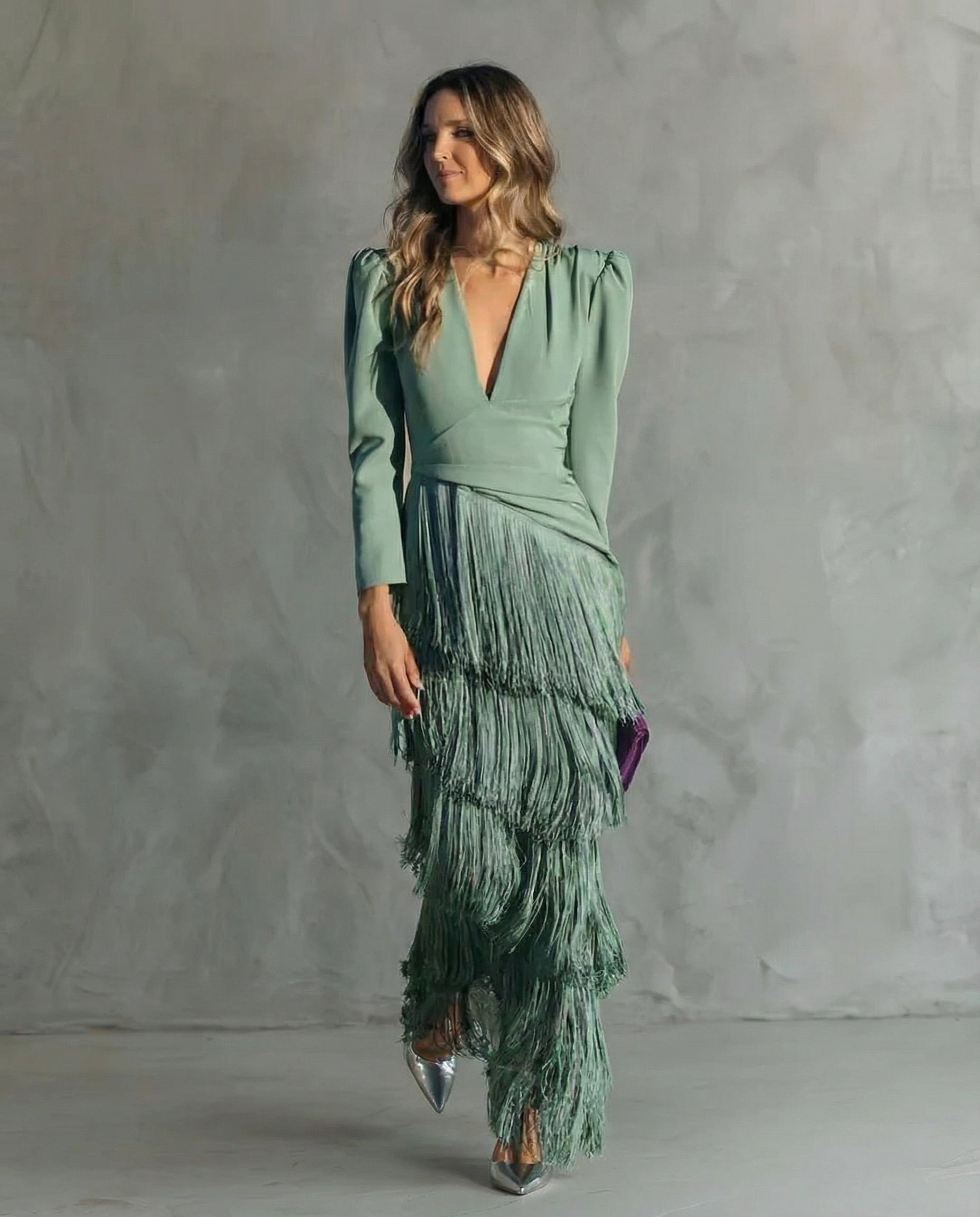 Clara - Elegantes Kleid mit Fransenärmeln